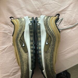 Nike Women's Athletic Shoes - Gold and Black